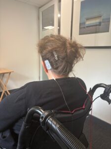 Brain stimulation in action with female Neurowell patient